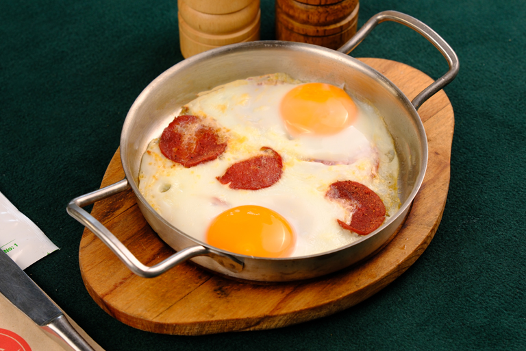 SUCUKLU YUMURTA - EGG WITH SAUSAGE